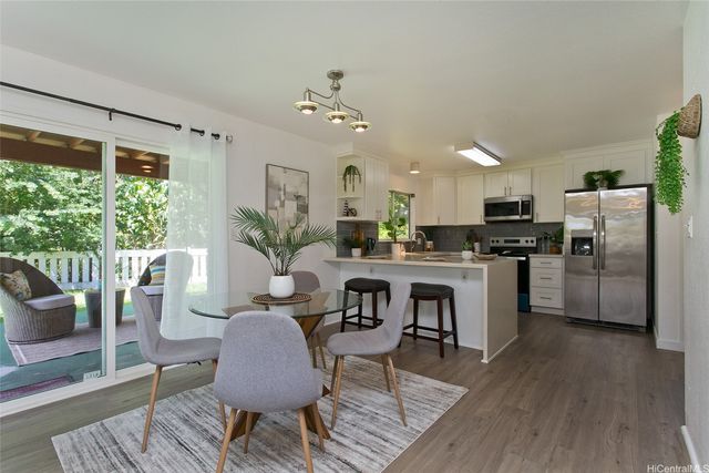 94-202 Loku Place 116, Waipahu, HI 96797