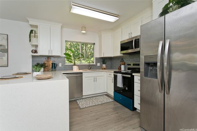 94-202 Loku Place 116, Waipahu, HI 96797