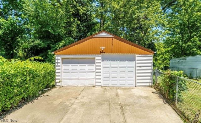 13815 Cranwood Park Boulevard, Garfield Heights, OH 44125