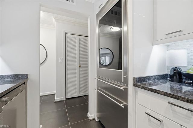4004 Atlantic Ave Apt 303, Virginia Beach, VA 23451