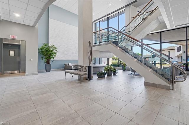 4004 Atlantic Ave Apt 303, Virginia Beach, VA 23451