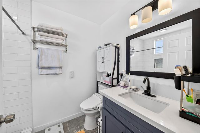 2027 W 75th, Los Angeles, CA 90047