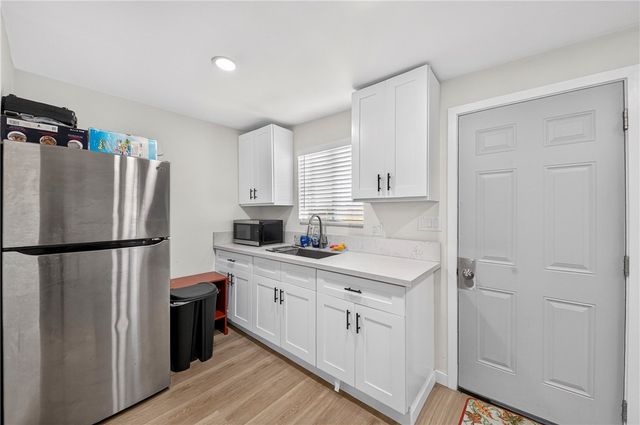 2027 W 75th, Los Angeles, CA 90047