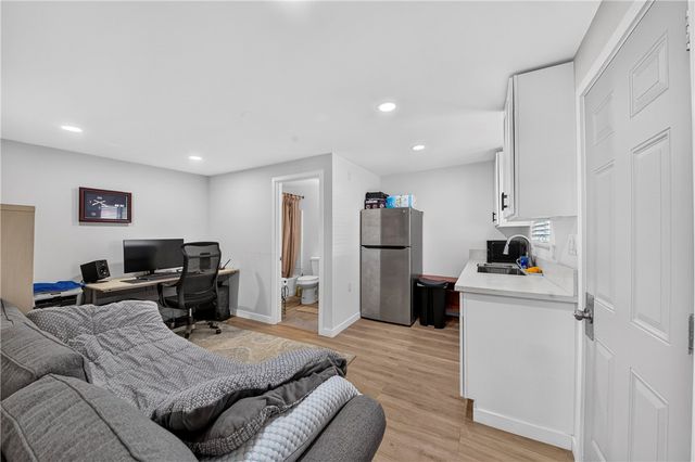 2027 W 75th, Los Angeles, CA 90047