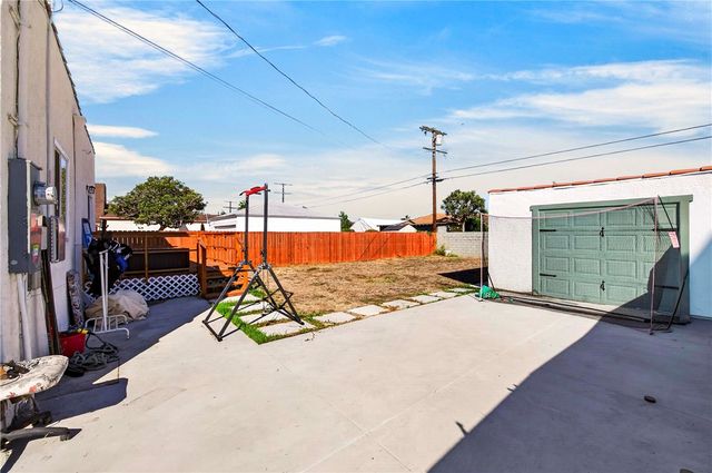 2027 W 75th, Los Angeles, CA 90047