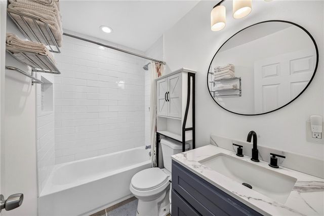 2027 W 75th, Los Angeles, CA 90047