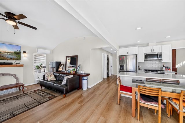 2027 W 75th, Los Angeles, CA 90047