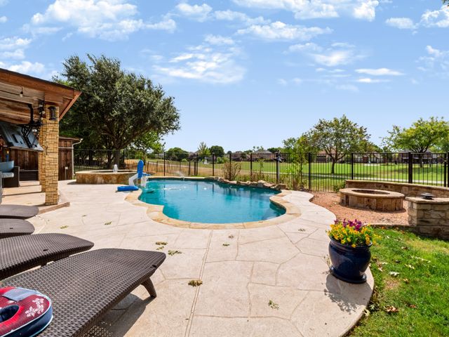 10518 Woodlands Trail, Rowlett, TX 75089