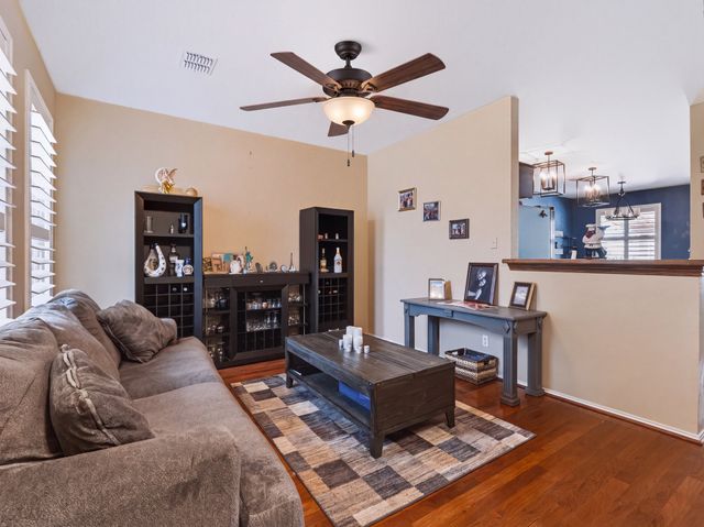 10518 Woodlands Trail, Rowlett, TX 75089