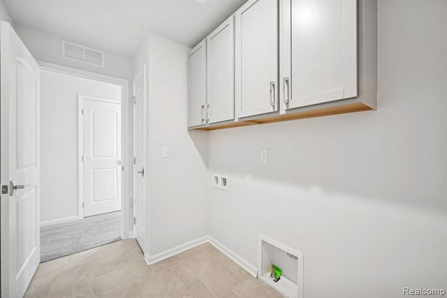 1602 Salt Springs Drive, Saline, MI 48176