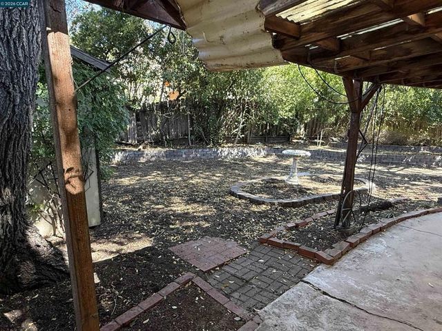 218 Wootten Dr, Walnut Creek, CA 94597