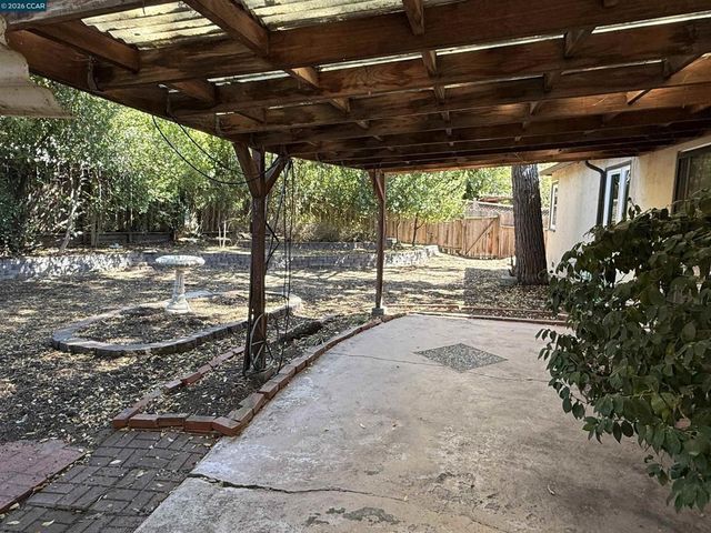 218 Wootten Dr, Walnut Creek, CA 94597