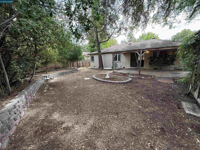 218 Wootten Dr, Walnut Creek, CA 94597