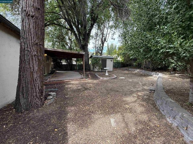 218 Wootten Dr, Walnut Creek, CA 94597