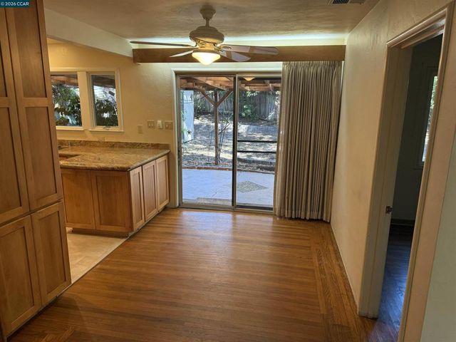 218 Wootten Dr, Walnut Creek, CA 94597