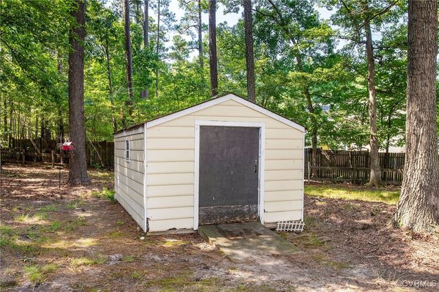 2705 Glen Point Cir, Henrico, VA 23233