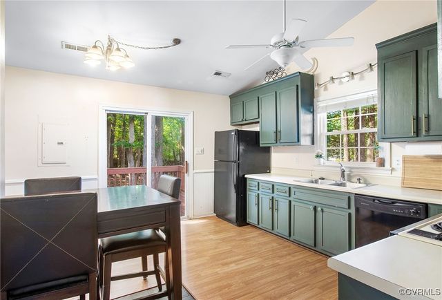 2705 Glen Point Cir, Henrico, VA 23233