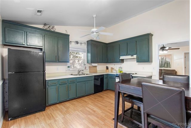 2705 Glen Point Cir, Henrico, VA 23233