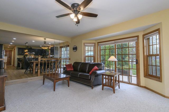 N102W15128 Raintree COURT, Germantown, WI 53022