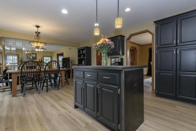 N102W15128 Raintree COURT, Germantown, WI 53022