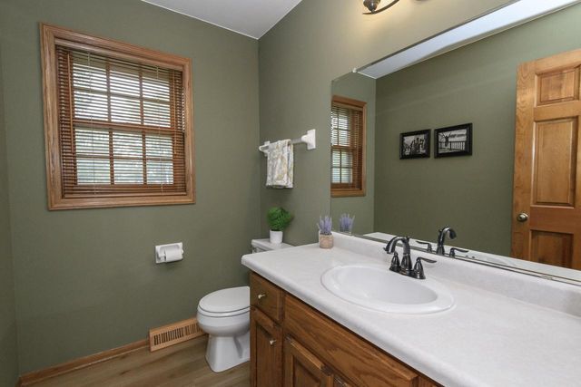 N102W15128 Raintree COURT, Germantown, WI 53022
