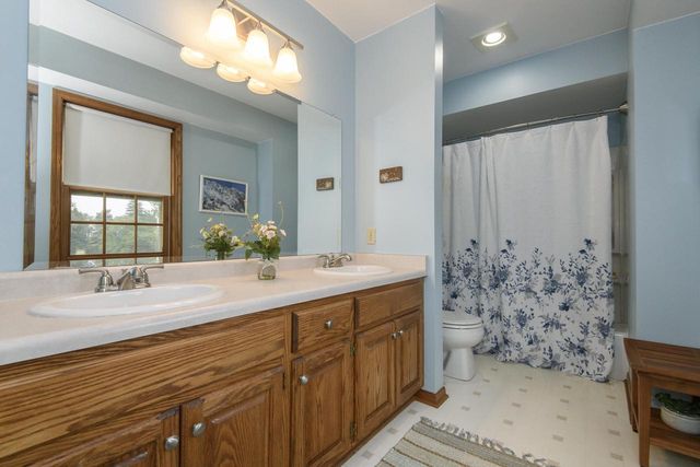 N102W15128 Raintree COURT, Germantown, WI 53022