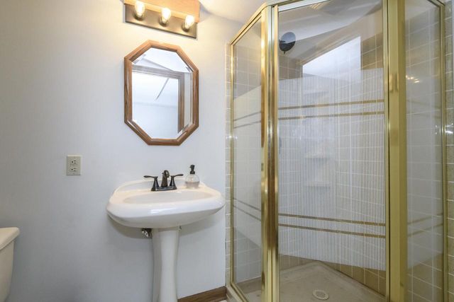 N102W15128 Raintree COURT, Germantown, WI 53022