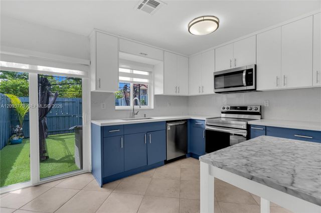 6420 SW 129th Place 202, Miami, FL 33183