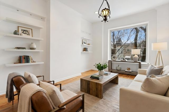 4615 S Evans Street, Chicago, IL 60653