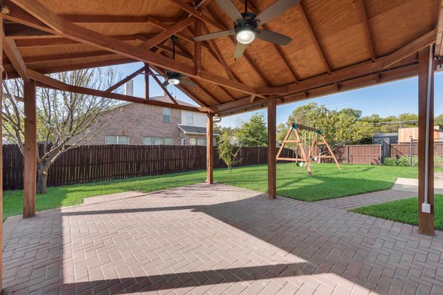 784 Tranquility Lane, Cedar Hill, TX 75104