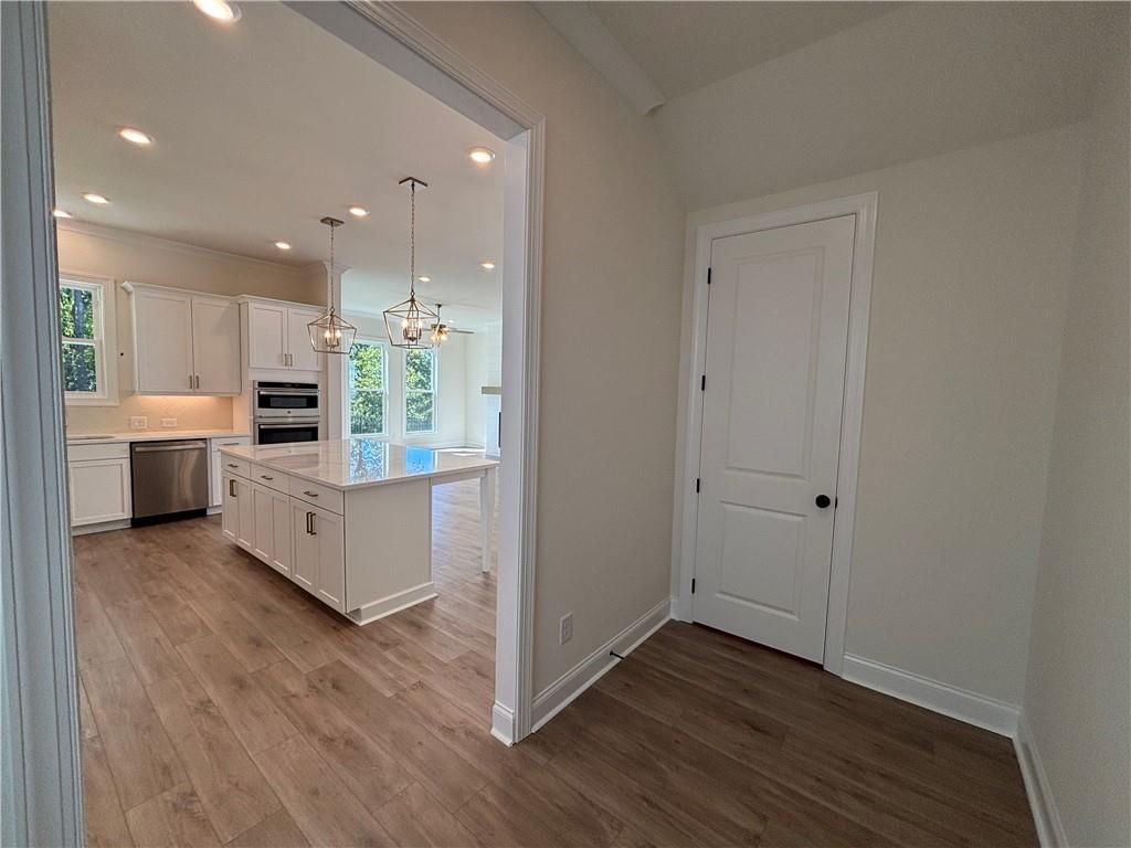 Image 11 of property listing at 609 Skytop Drive, Cumming, GA 30040