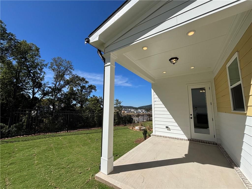 Image 16 of property listing at 609 Skytop Drive, Cumming, GA 30040