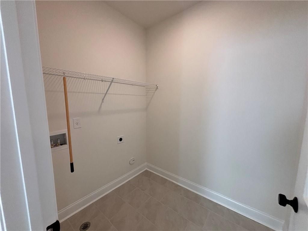 Image 27 of property listing at 609 Skytop Drive, Cumming, GA 30040