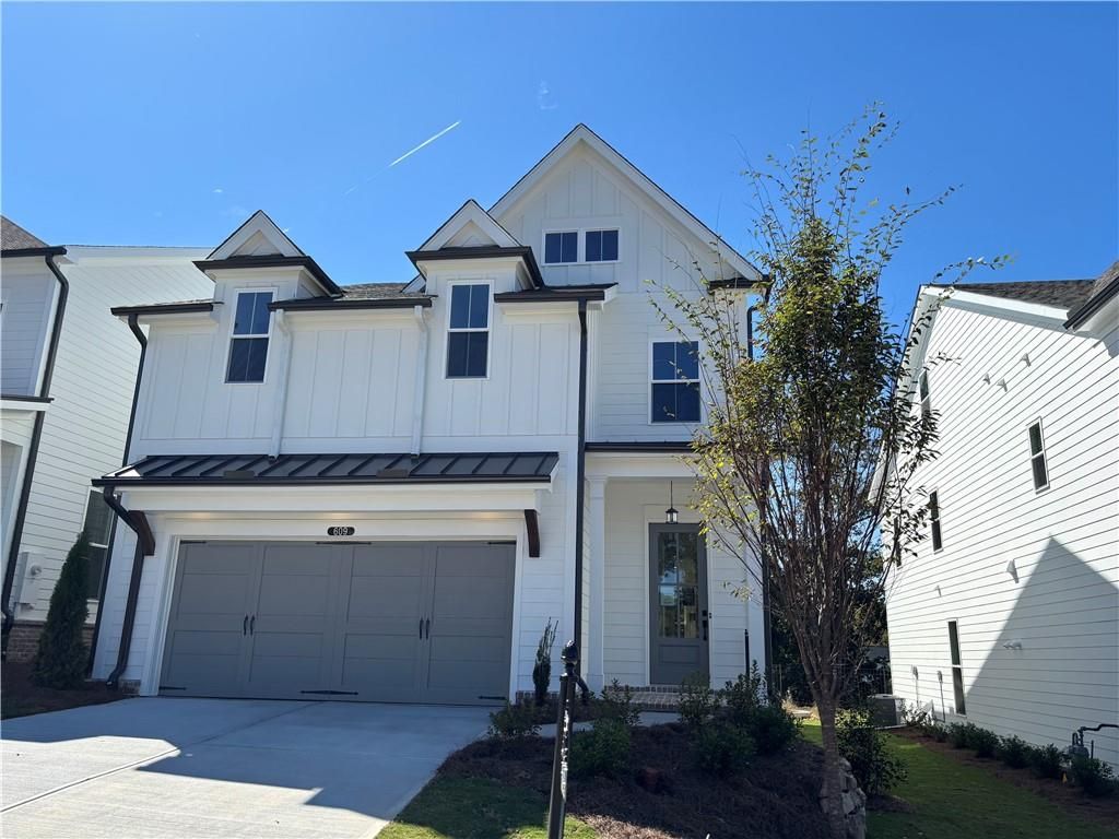 Image 3 of property listing at 609 Skytop Drive, Cumming, GA 30040