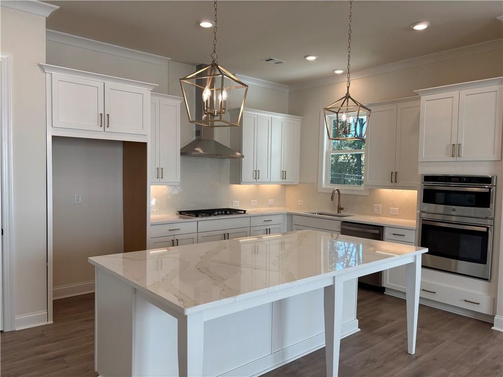 Image 6 of property listing at 609 Skytop Drive, Cumming, GA 30040