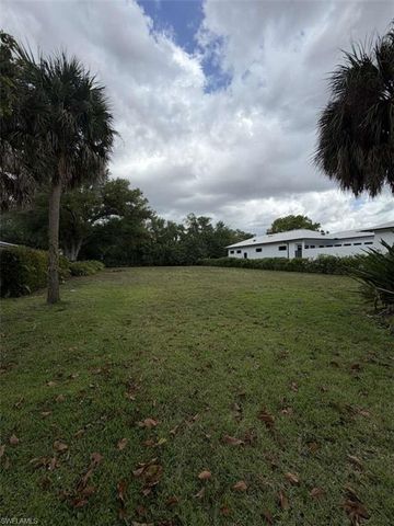 3427 Avocado DR, Fort Myers, FL 33901
