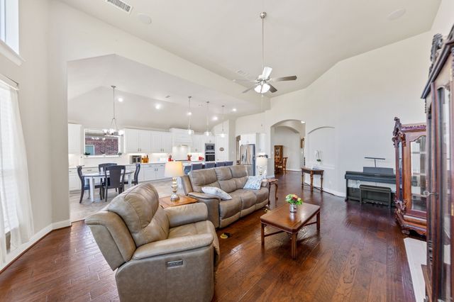 13921 Bluebell Drive, Little Elm, TX 75068