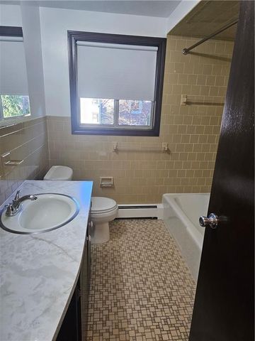 20 West Warwick Avenue 3, West Warwick, RI 02893