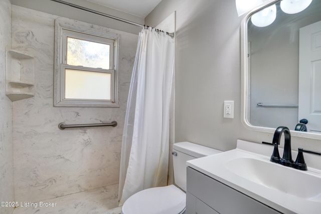 7406 Ronan Dr, Louisville, KY 40258