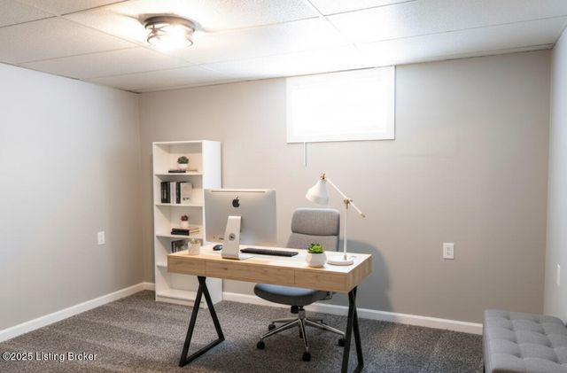 7406 Ronan Dr, Louisville, KY 40258