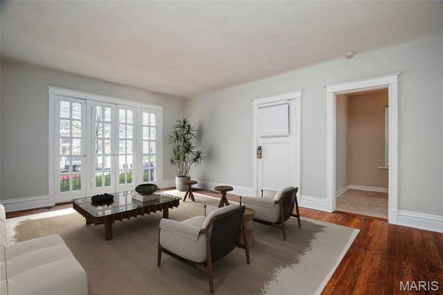 738 Kingsland Avenue, University City, MO 63130