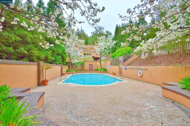 3279 Mt Diablo Court 13, Lafayette, CA 94549