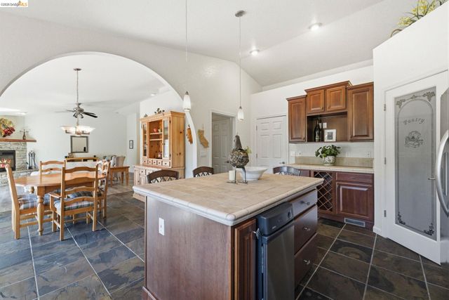 20024 Lower Skyridge Dr, Groveland, CA 95321