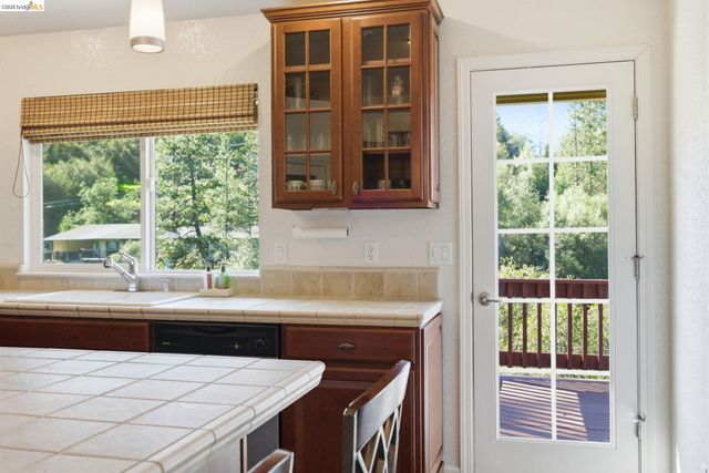 20024 Lower Skyridge Dr, Groveland, CA 95321