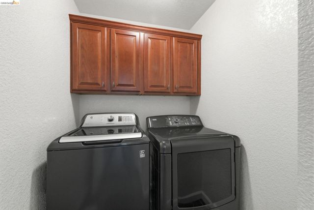 20024 Lower Skyridge Dr, Groveland, CA 95321