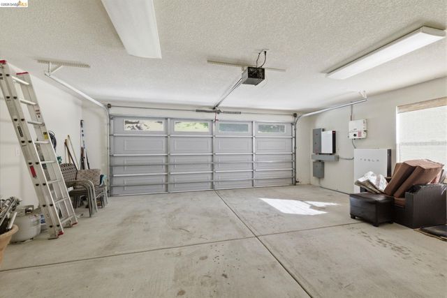 20024 Lower Skyridge Dr, Groveland, CA 95321