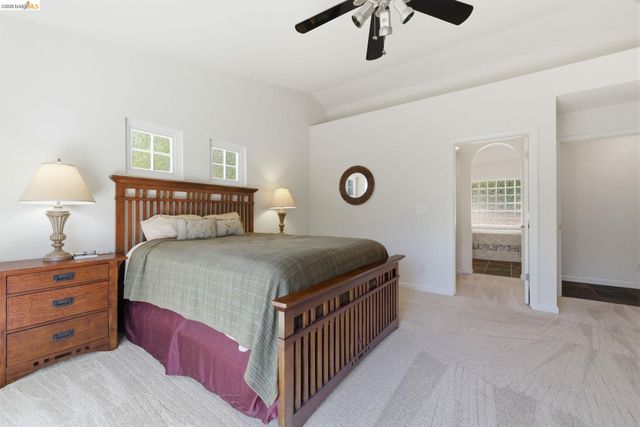 20024 Lower Skyridge Dr, Groveland, CA 95321