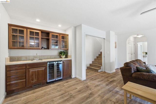 20024 Lower Skyridge Dr, Groveland, CA 95321