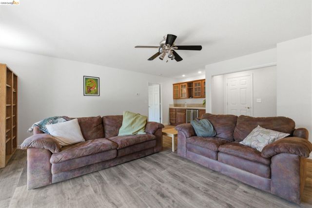 20024 Lower Skyridge Dr, Groveland, CA 95321