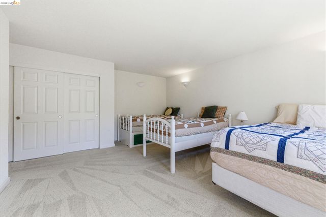 20024 Lower Skyridge Dr, Groveland, CA 95321